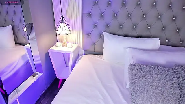 Snapshot of VioletthaRous chatting on 18, 2, 2026 VioletthaRous online show from 18, 2, 2026