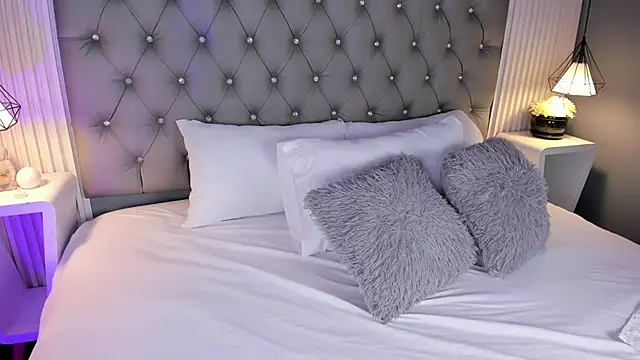 Snapshot of VioletthaRous chatting on 24, 2, 2026 VioletthaRous online show from 24, 2, 2026