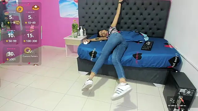 Snapshot of _candy_jade_ chatting on 23, 10, 2025 candy jade online show from 23, 10, 2025