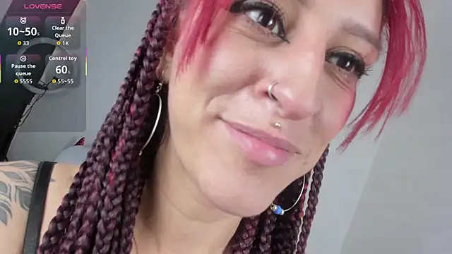 Sofi F w online show from 25, 10, 2025