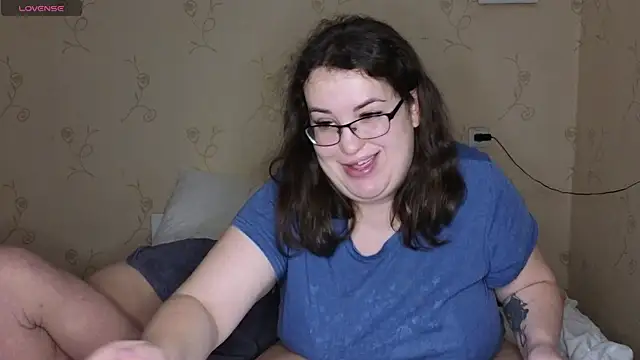 Snapshot of AlexAndVlada chatting on 18, 1, 2025 AlexAndVlada online show from 18, 1, 2025