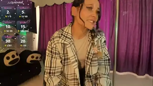 Coral Gibson online show from 2, 11, 2025