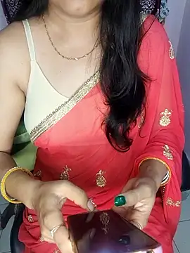 Snapshot of santurmom chatting on 13, 9, 2025 santurmom online show from 13, 9, 2025