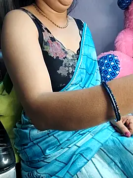 Snapshot of santurmom chatting on 28, 11, 2025 santurmom online show from 28, 11, 2025