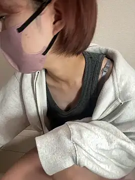 Snapshot of -x_MIU_x chatting on 9, 10, 2025 -x MIU x online show from 9, 10, 2025