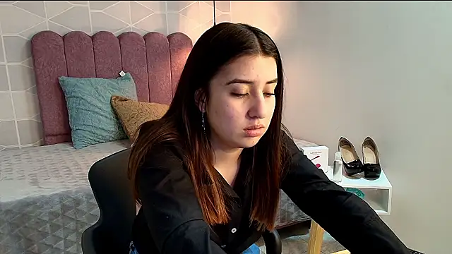 Snapshot of Aly_Cute_ chatting on 6, 12, 2024 Aly Cute online show from 6, 12, 2024