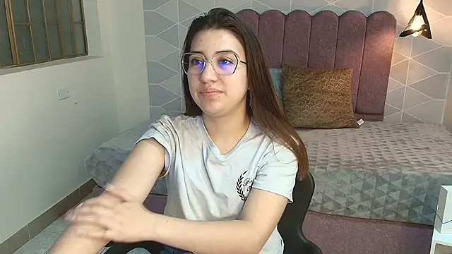 Snapshot of Aly_Cute_ chatting on 10, 12, 2024 Aly Cute online show from 10, 12, 2024