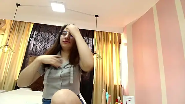 Snapshot of Aly_Cute_ chatting on 19, 3, 2025 Aly Cute online show from 19, 3, 2025