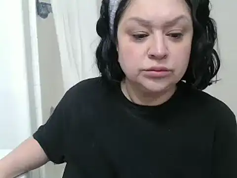 AlyssiaAmoreXO online show from 18, 2, 2025