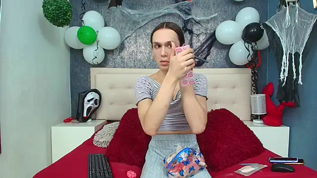 Snapshot of Celestial_Queen_ chatting on 29, 10, 2025 Celestial Queen online show from 29, 10, 2025