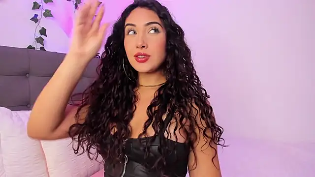 Snapshot of charlotte_james0 chatting on 2, 3, 2025 charlotte james0 online show from 2, 3, 2025