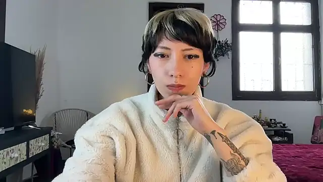 Snapshot of cataline_de_aragaon chatting on 3, 1, 2025 cataline de aragaon online show from 3, 1, 2025