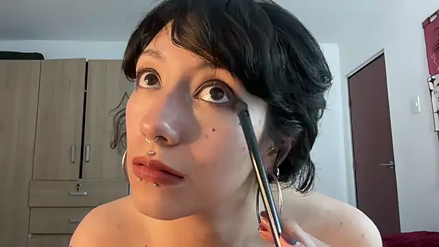 Snapshot of cataline_de_aragaon chatting on 21, 2, 2025 cataline de aragaon online show from 21, 2, 2025