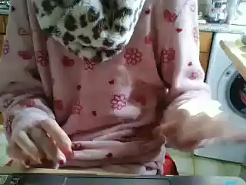 Snapshot of VeneRed chatting on 2, 2, 2026 VeneRed online show from 2, 2, 2026