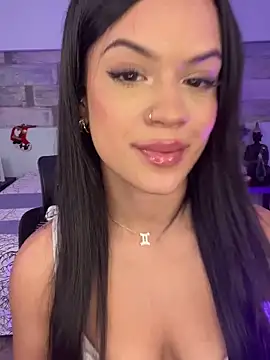 Snapshot of Alisha-Bond chatting on 3, 12, 2024 Alisha-Bond online show from 3, 12, 2024