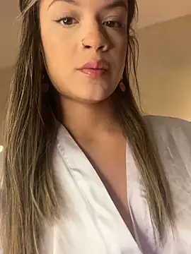 Snapshot of Alisha-Bond chatting on 20, 3, 2025 Alisha-Bond online show from 20, 3, 2025