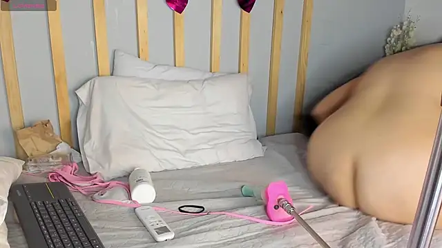 Cristal Cutte online show from 23, 2, 2025