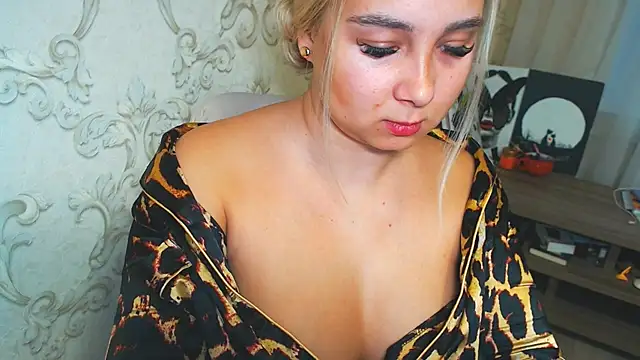 DolphinDreams online show from 12, 11, 2025