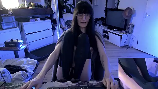 CeriseLapine online show from 14, 12, 2025