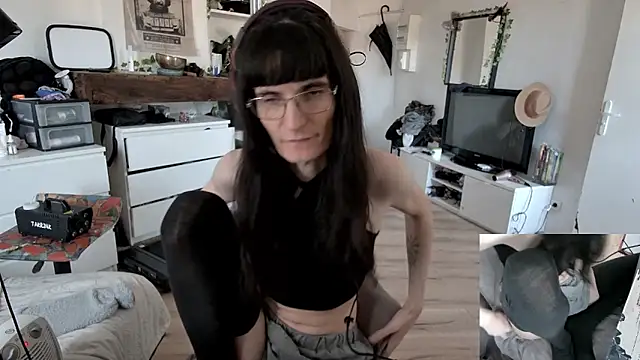 CeriseLapine online show from 18, 12, 2025