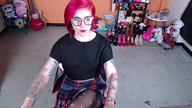 MissMiia2 online show from 28, 1, 2025