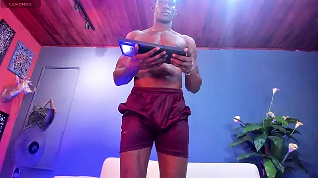 Snapshot of Iker_bigdick chatting on 28, 12, 2024 Iker bigdick online show from 28, 12, 2024