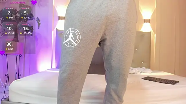 Snapshot of Iker_bigdick chatting on 27, 2, 2025 Iker bigdick online show from 27, 2, 2025