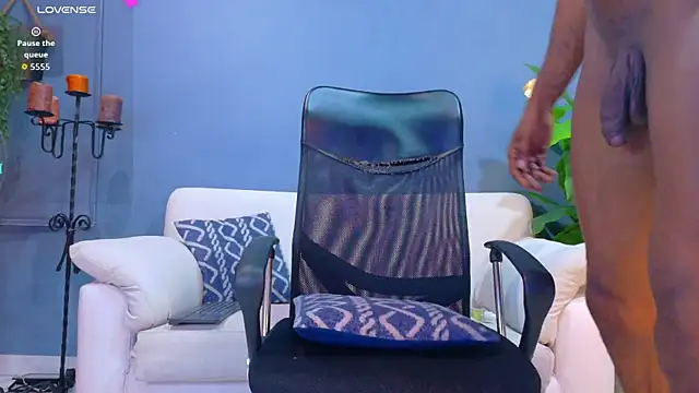 Snapshot of Iker_bigdick chatting on 13, 9, 2025 Iker bigdick online show from 13, 9, 2025