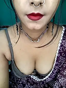 Diamond queeen online show from 21, 12, 2024