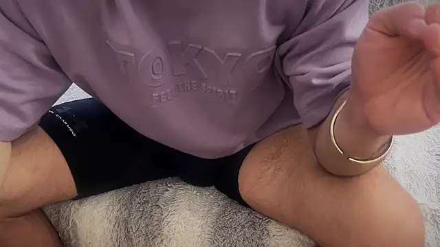 Snapshot of GymBoyVan chatting on 23, 11, 2025 GymBoyVan online show from 23, 11, 2025