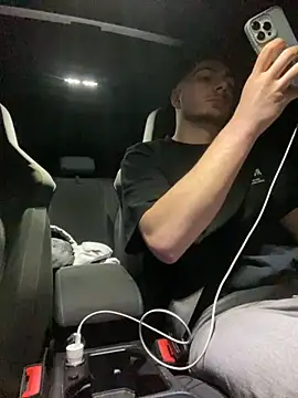 youssef00711 online show from 5, 3, 2025