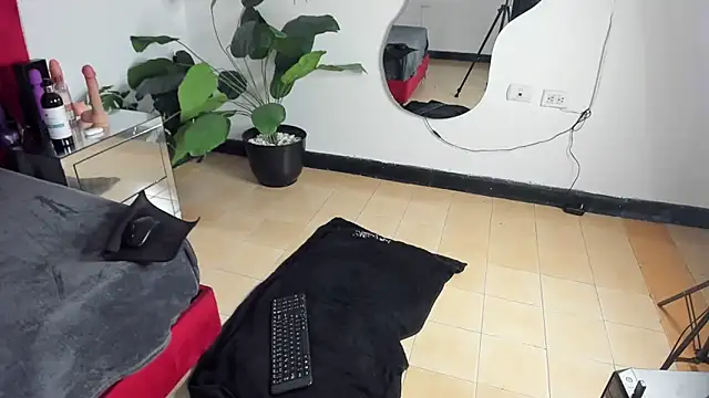 Milanxht online show from 20, 2, 2025