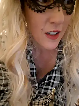 Hexe12346 online show from 3, 12, 2025