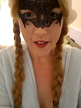 Hexe12346 online show from 5, 12, 2025