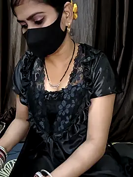 Snapshot of kaveerpooja947 chatting on 1, 10, 2025 kaveerpooja947 online show from 1, 10, 2025