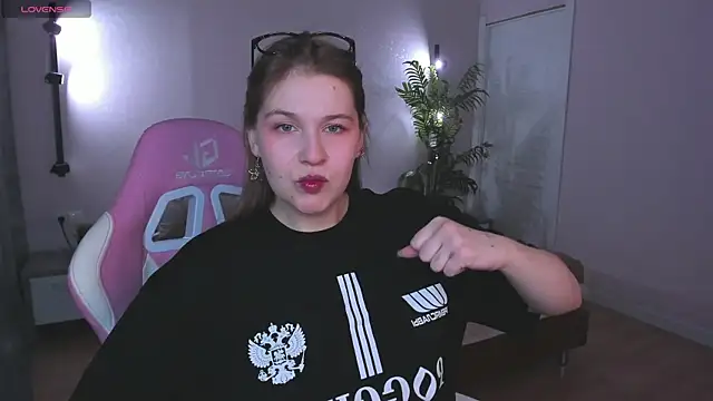 Colleen Blake online show from 5, 11, 2025