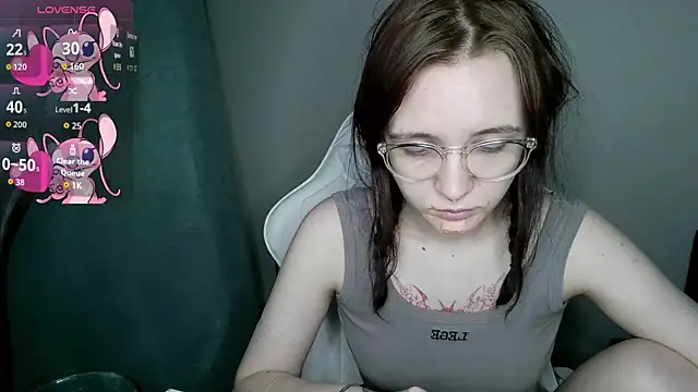 Snapshot of crashtest_13 chatting on 1, 11, 2025 crashtest 13 online show from 1, 11, 2025