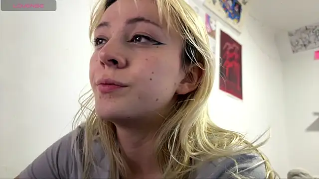 Snapshot of Cloe_five chatting on 14, 5, 2026 Cloe five online show from 14, 5, 2026