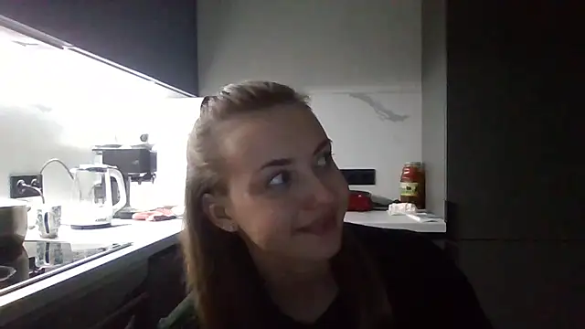 Snapshot of Sweety_Nika chatting on 18, 9, 2025 Sweety Nika online show from 18, 9, 2025