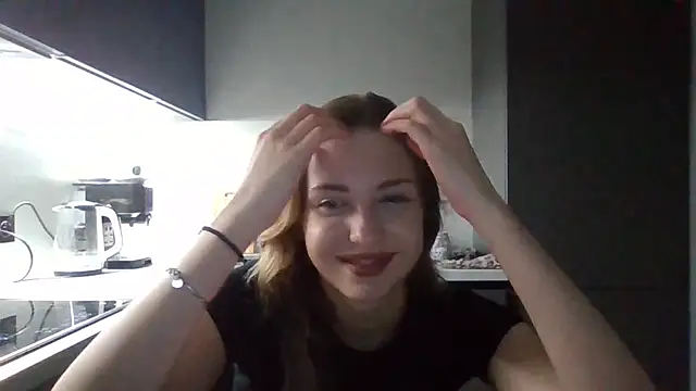 Snapshot of Sweety_Nika chatting on 21, 10, 2025 Sweety Nika online show from 21, 10, 2025