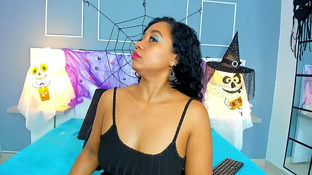 Snapshot of Kamila-Kane chatting on 25, 10, 2025 Kamila-Kane online show from 25, 10, 2025