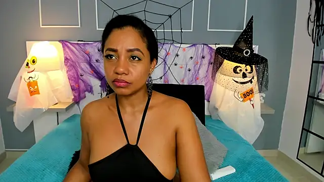 Snapshot of Kamila-Kane chatting on 28, 10, 2025 Kamila-Kane online show from 28, 10, 2025