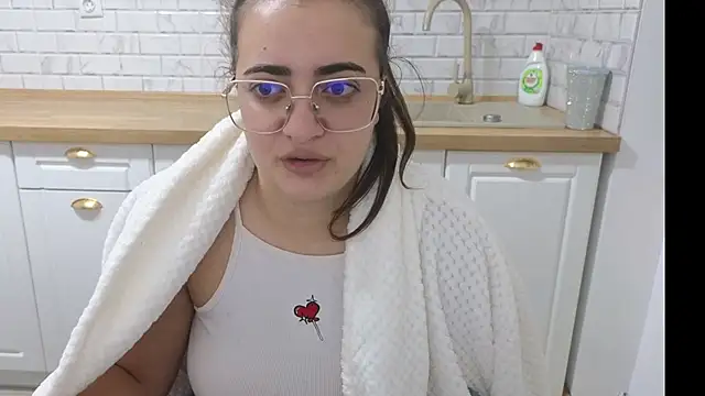 Snapshot of Boom_Lora chatting on 4, 10, 2025 Boom Lora online show from 4, 10, 2025