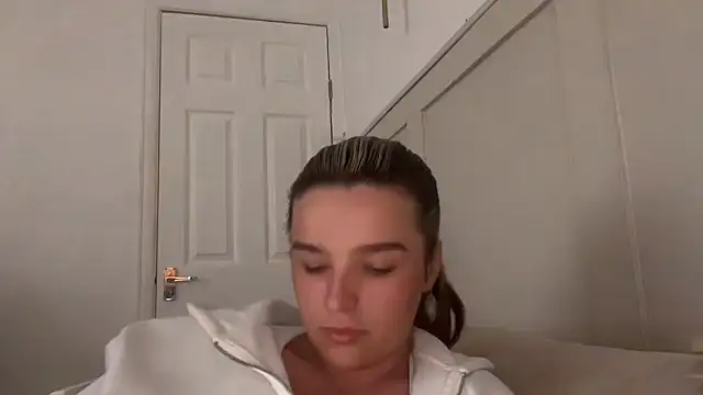 maisiesmithx online show from 16, 9, 2025