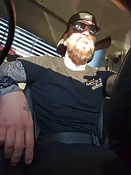Snapshot of Beardedtattood chatting on 24, 7, 2026 Beardedtattood online show from 24, 7, 2026