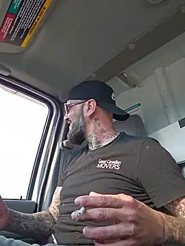 Snapshot of Beardedtattood chatting on 28, 7, 2026 Beardedtattood online show from 28, 7, 2026