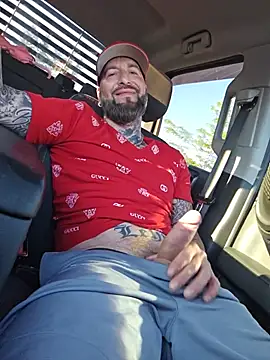 Snapshot of Beardedtattood chatting on 30, 7, 2026 Beardedtattood online show from 30, 7, 2026