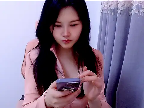 Snapshot of Little-sweet chatting on 25, 9, 2025 Little-sweet online show from 25, 9, 2025