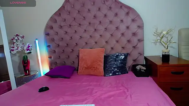 Erikka   online show from 11, 4, 2026