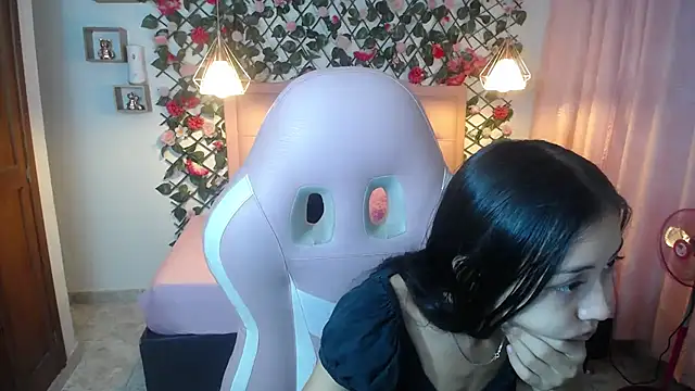 Snapshot of NathaliaSweet_11 chatting on 4, 1, 2025 NathaliaSweet 11 online show from 4, 1, 2025